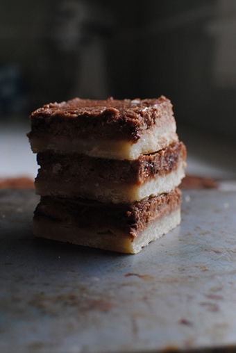 Nutella Cheesecake Bars | LetsEatCake.com