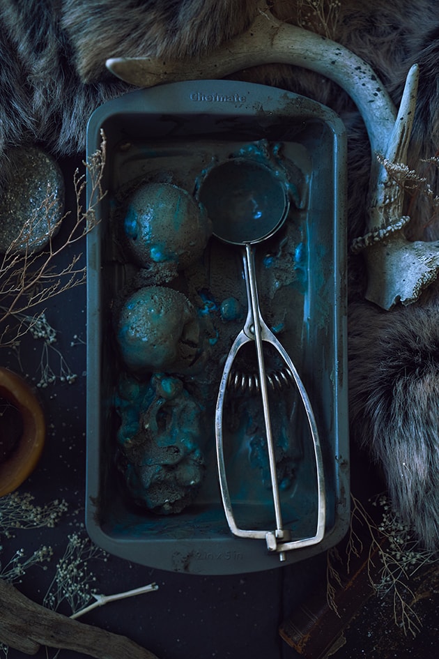 Whitewalker Game of Thrones Ice Cream Recipe | LetsEatCake.com