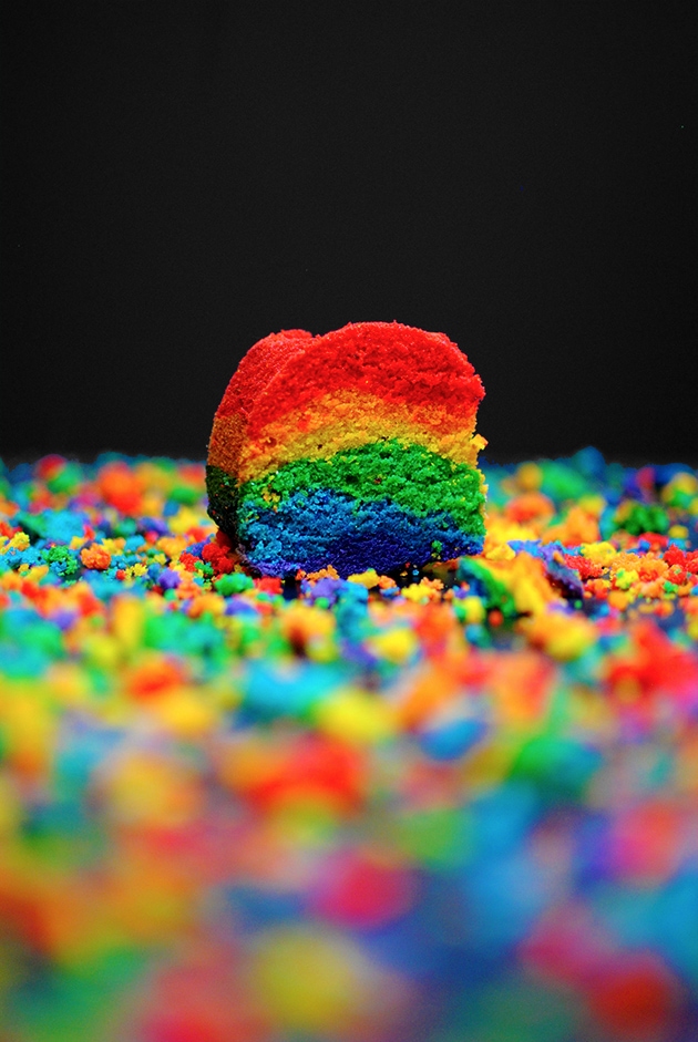 Rainbow Bundt Cake | LetsEatCake.com
