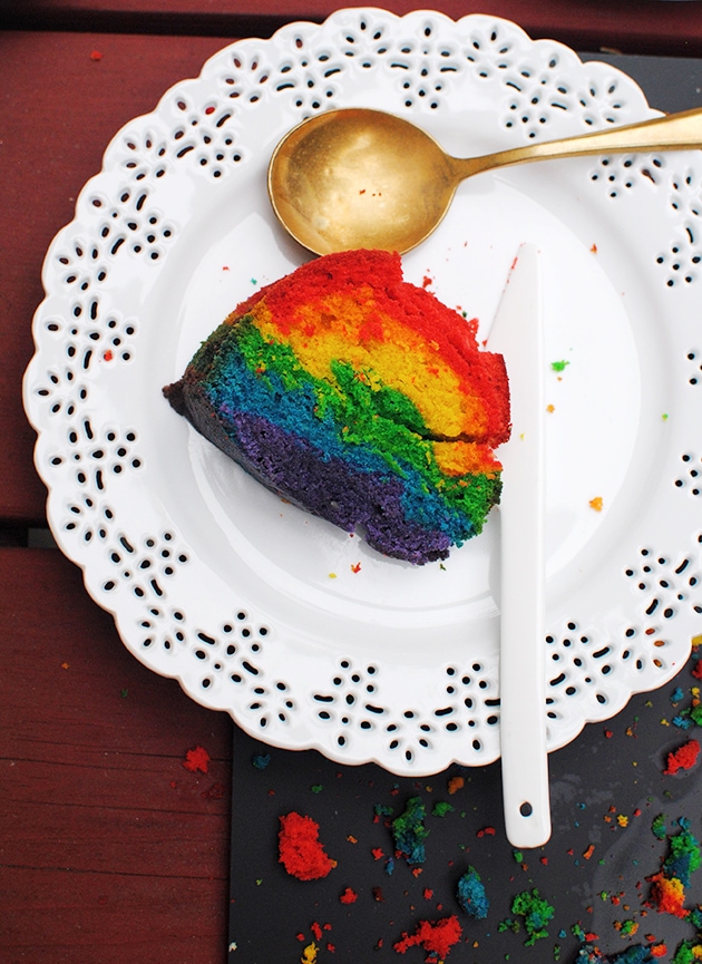 Rainbow Bundt Cake | LetsEatCake.com