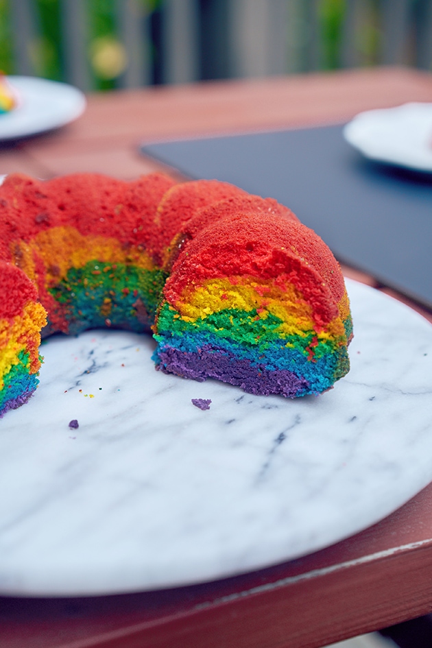 Rainbow Bundt Cake | LetsEatCake.com