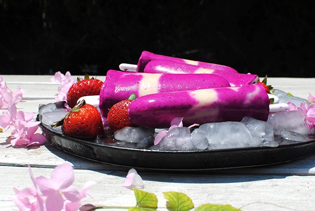 Strawberry Dragon Fruit Popsicles | LetsEatCake.com