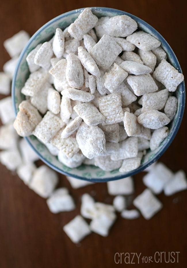 25 Puppy Chow Recipes - Cinnamon Roll