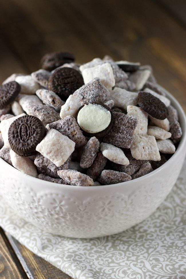 25 Muddy Buddies Recipes - Cookies and Cream