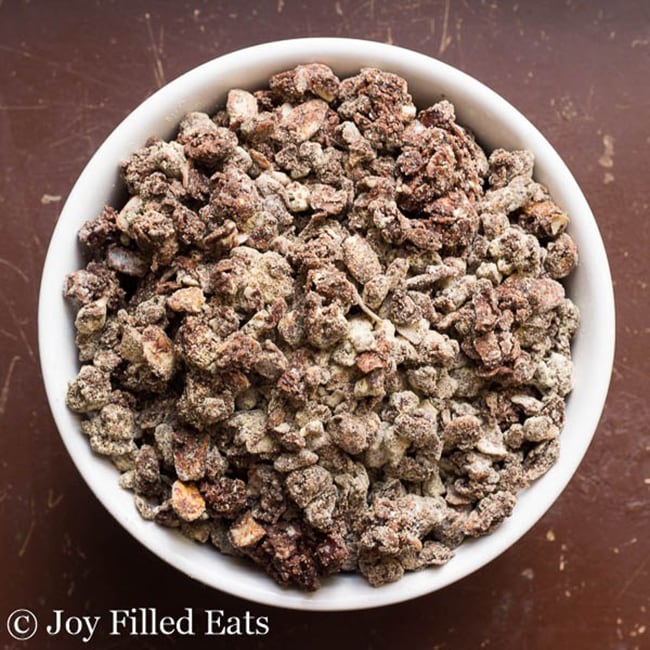 25 Puppy Chow recipes - trail mix