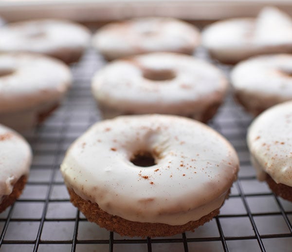 Chai Baked Donuts with Vanilla Cinnamon Glaze