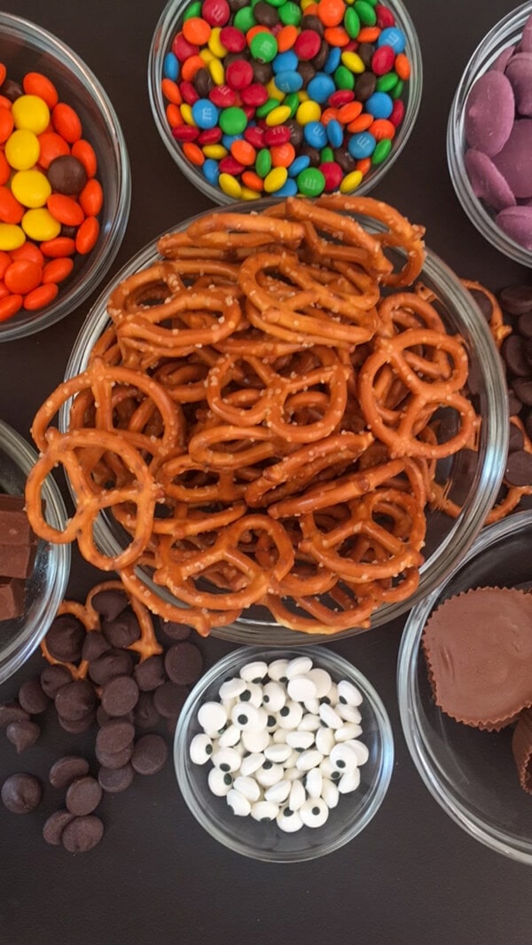 Halloween Bark - Pretzels