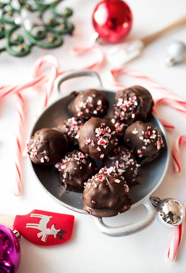 Healthy Holiday Desserts: Chocolate Peppermint Energy Bites