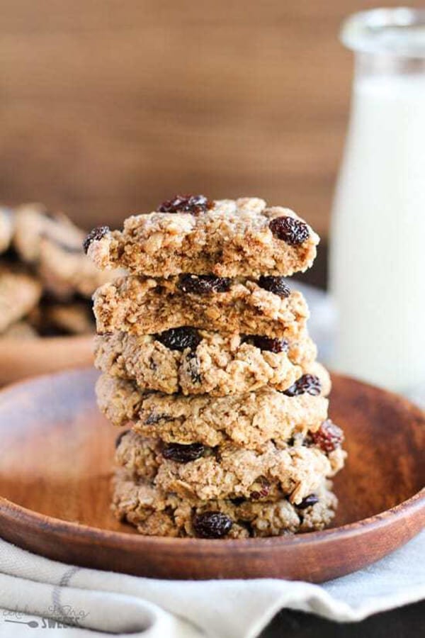 Healthy Dessert Recipes: Flourless Oatmeal Raisin Cookies