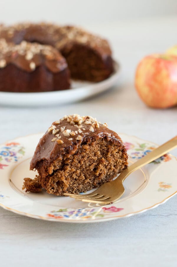 Healthy Baking Recipes: Spiced Apple Bundt Cake
