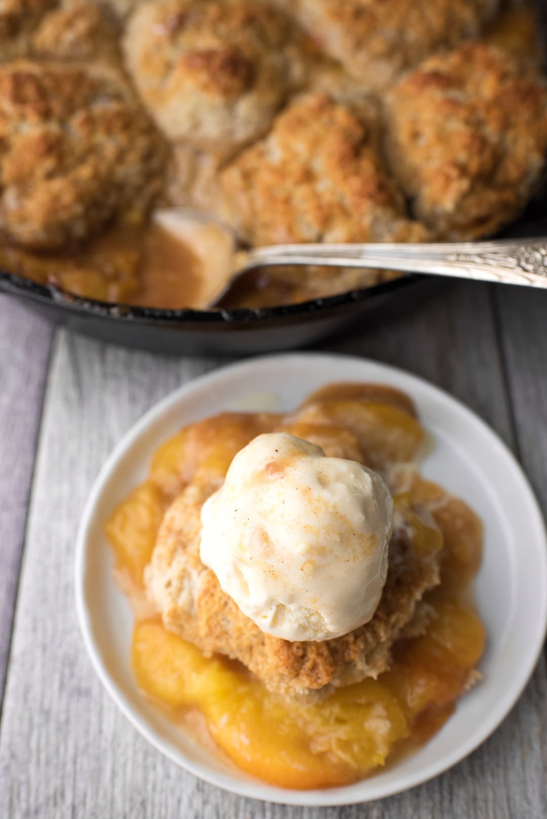 Easy Peach Cobbler