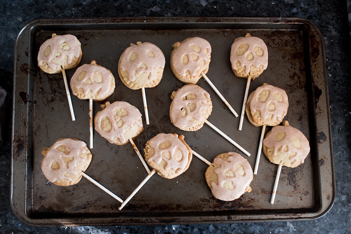 Snow White Poison Apple Pie Pops