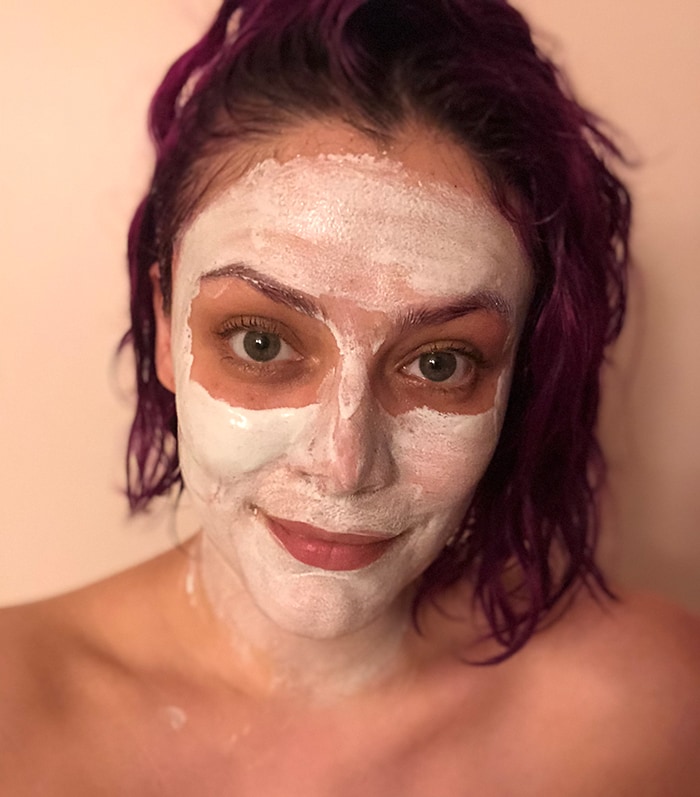 DIY Face Masks for Glowing Skin - Baking Soda Face Mask