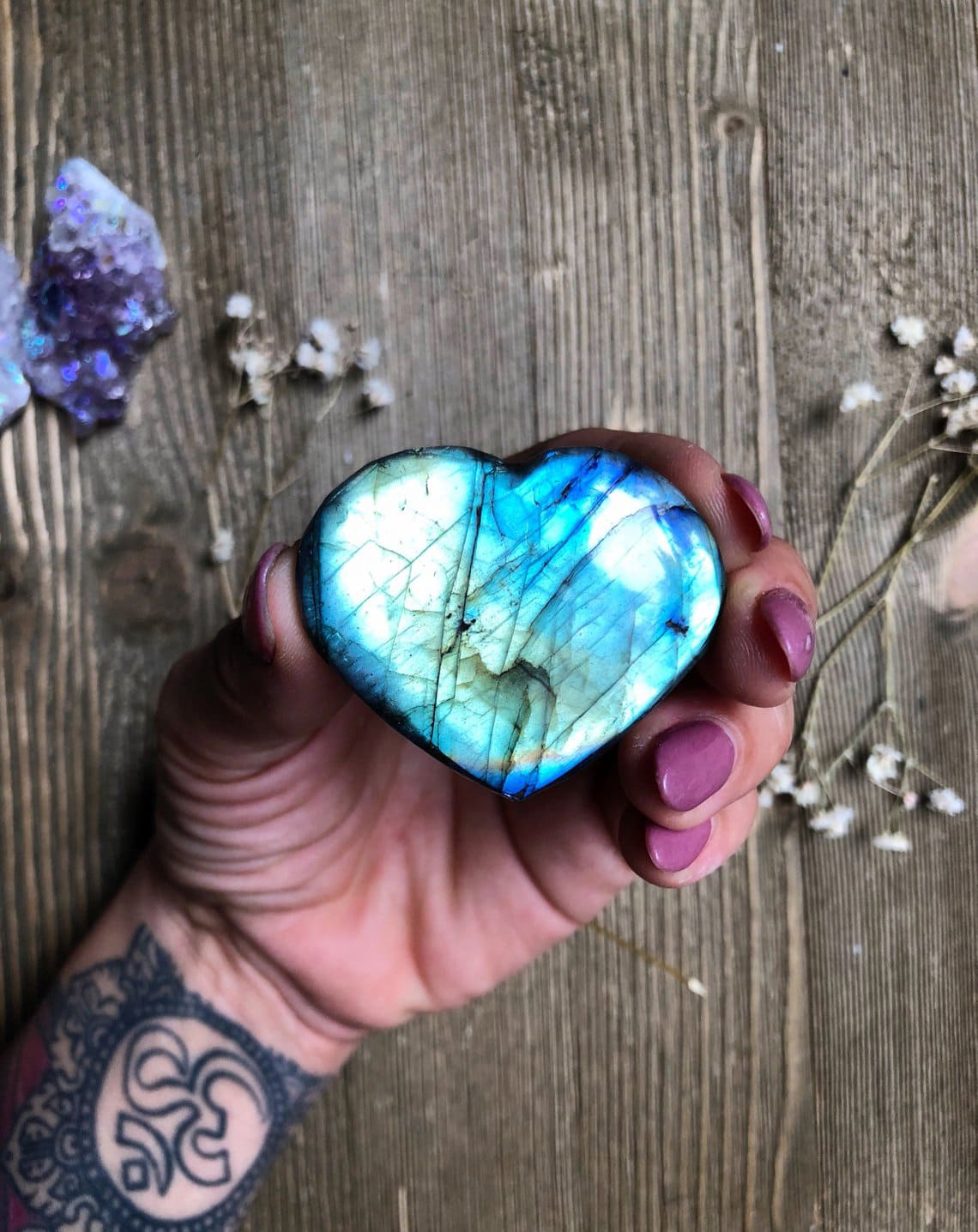 Healing Crystals Guide - Labradorite