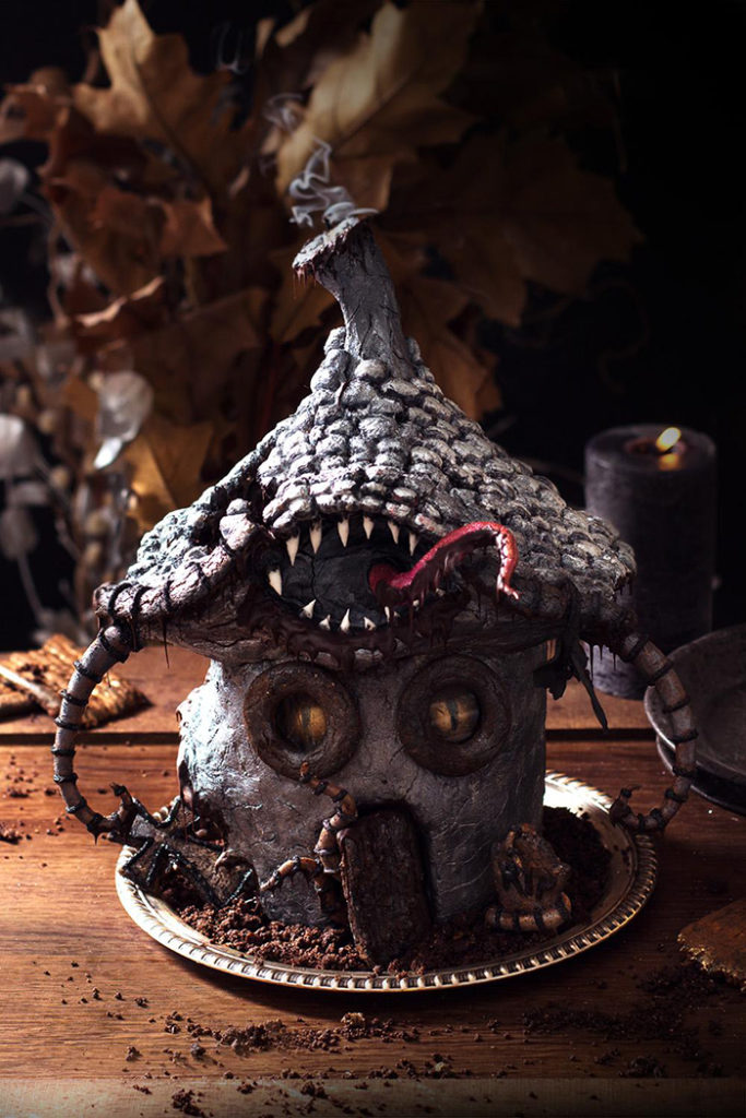 La Chateleine Creepy Halloween Cakes and Desserts - Haunted House