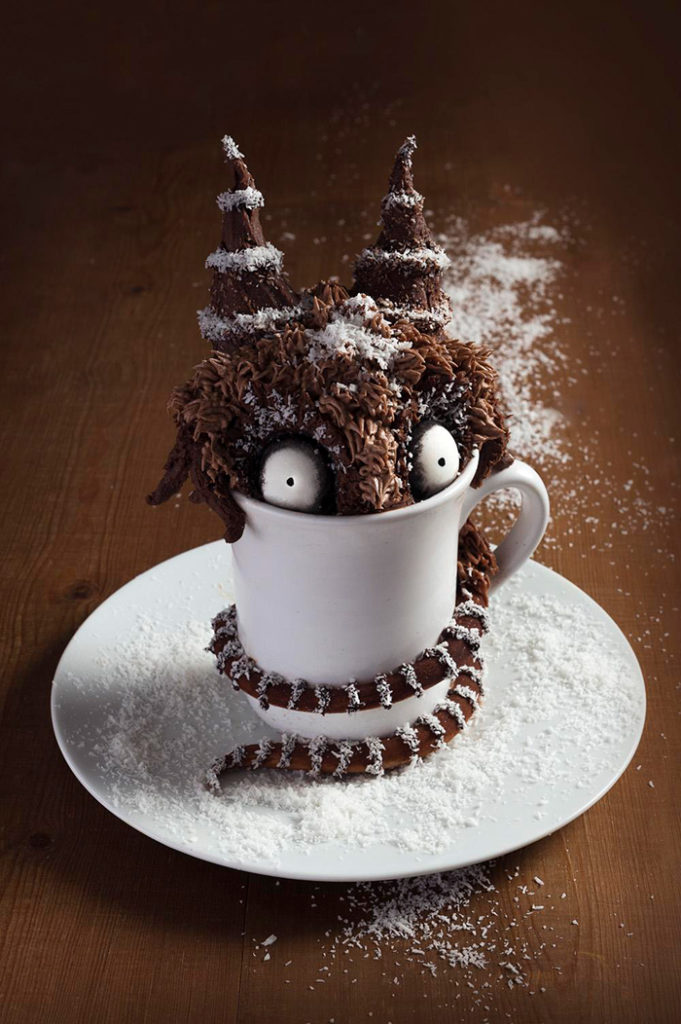 La Chateleine Creepy Halloween Cakes and Desserts - Mudcake Monster