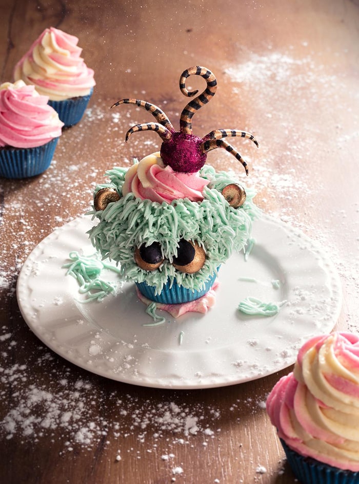 La Chateleine Creepy Halloween Cakes and Desserts - Sweet Cupcake