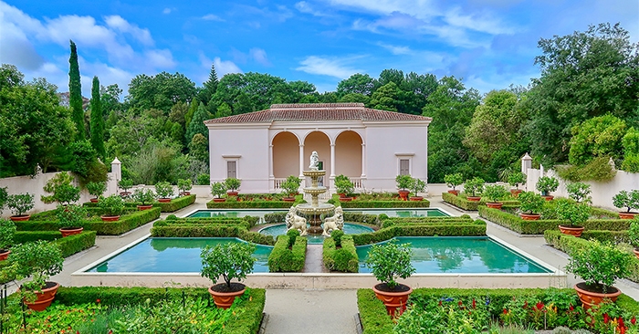 House Sitting - Large Italian Villa