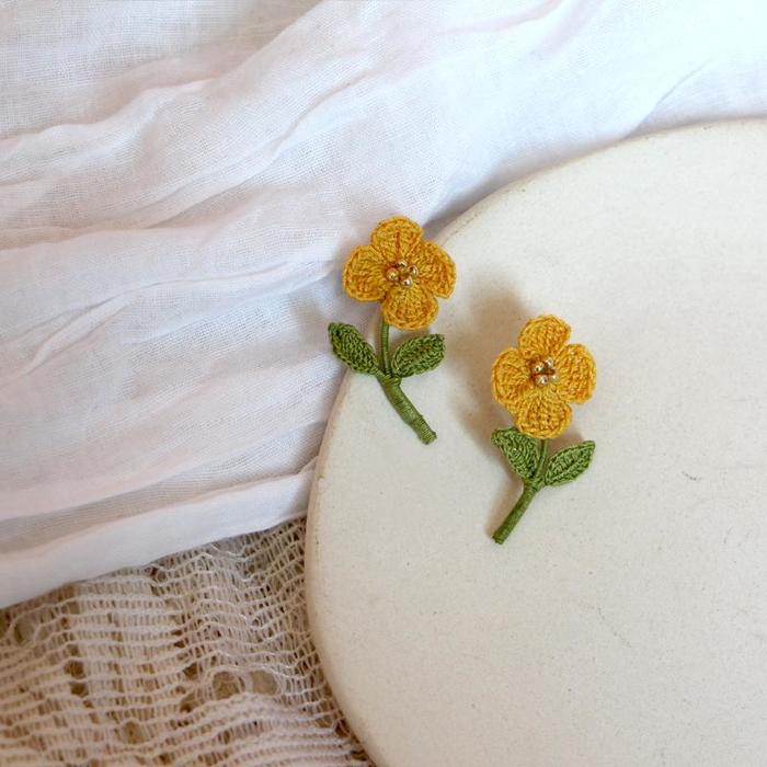 Cottagecore Jewelry knitted flower earrings