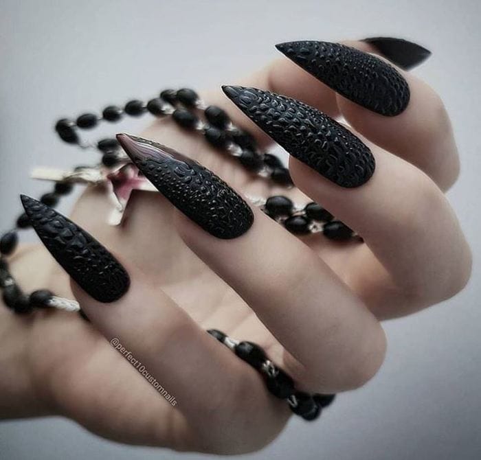 Black Halloween Nails - Matt black scale textured