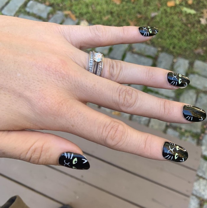 Hocus Pocus Nail Art - Binx the Cat