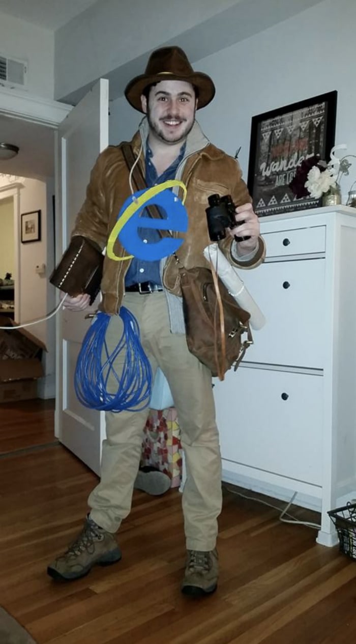 Punny Halloween Costumes - Internet Explorer