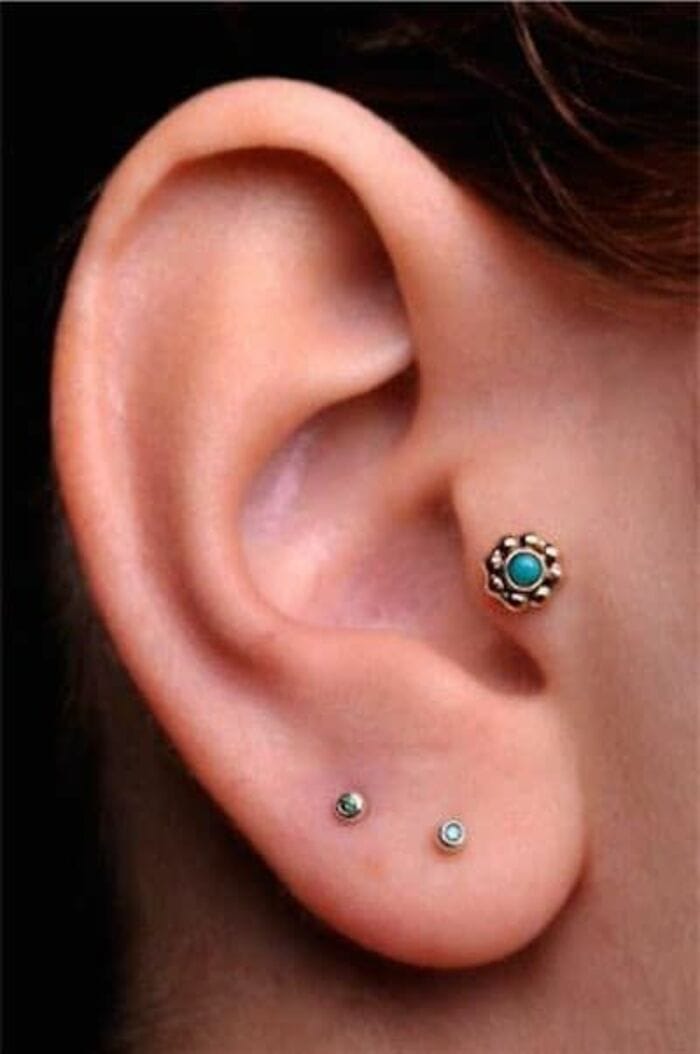 Tragus Piercing - Cute flower stud