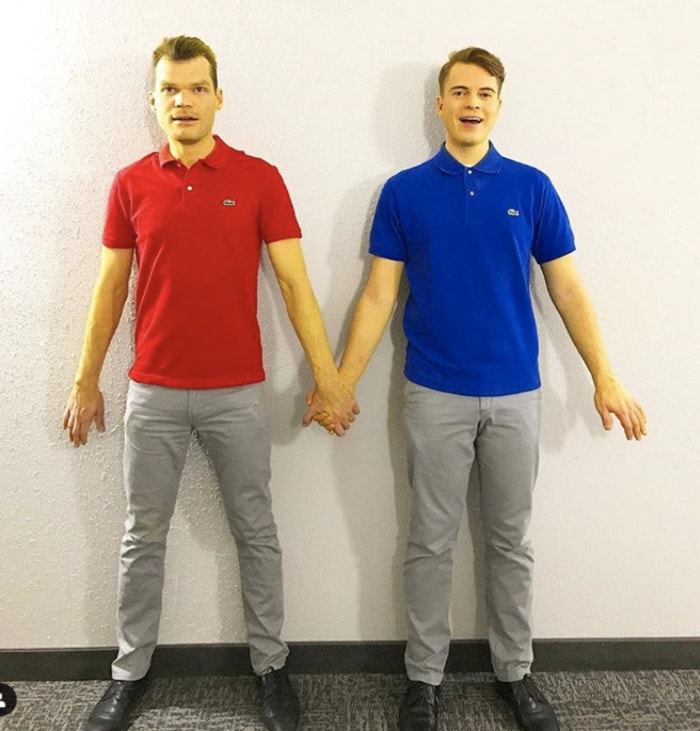 funny couples costumes - Emojis