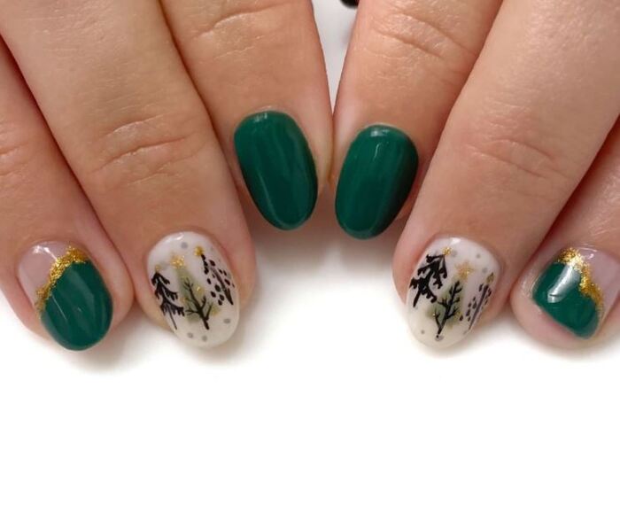 Christmas Nails - Green and Christmas trees