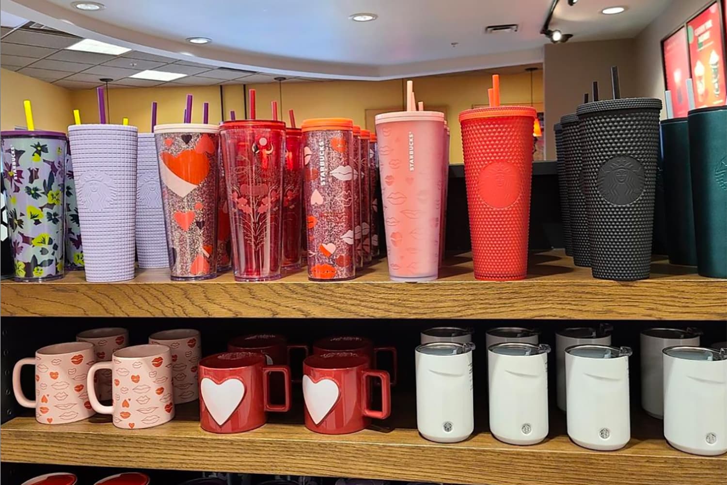 Starbucks' Valentine's Day Cups 2021 - Starbucks' New Winter Cold Cups and  Mugs