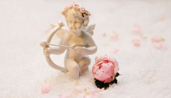 Valentines Day Jokes - cupid with arrow