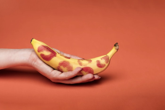 How to Make a Guy Come Faster - kisses on banana