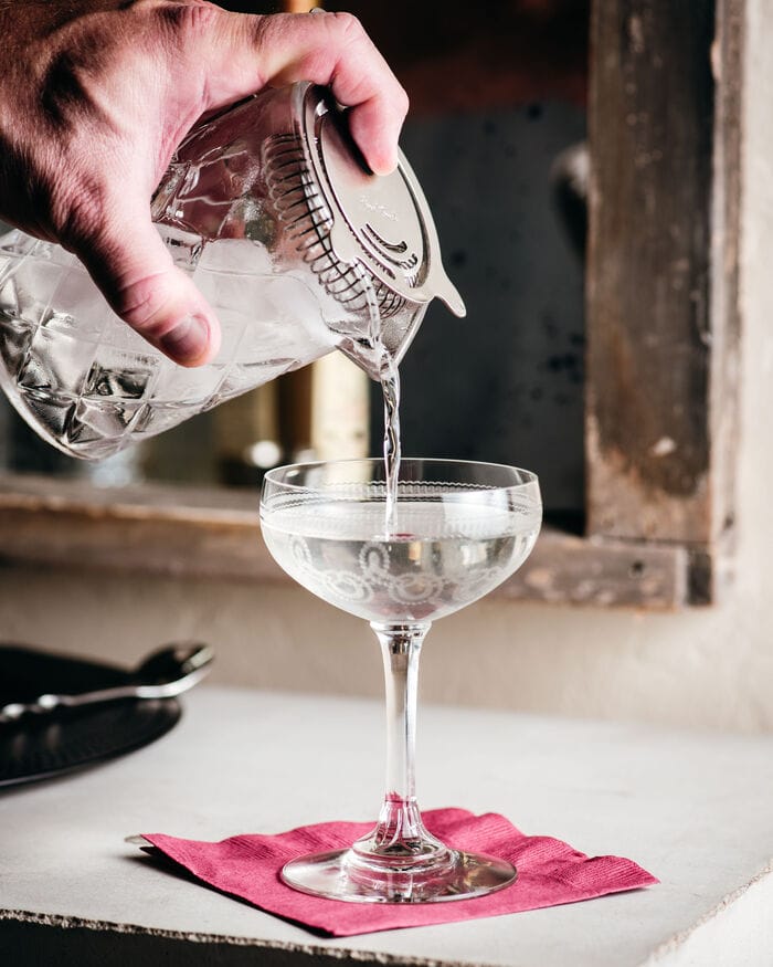 Vesper Cocktail - pouring