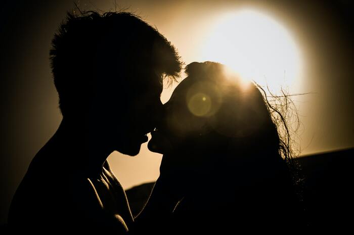 What is Demisexuality - couple kissing