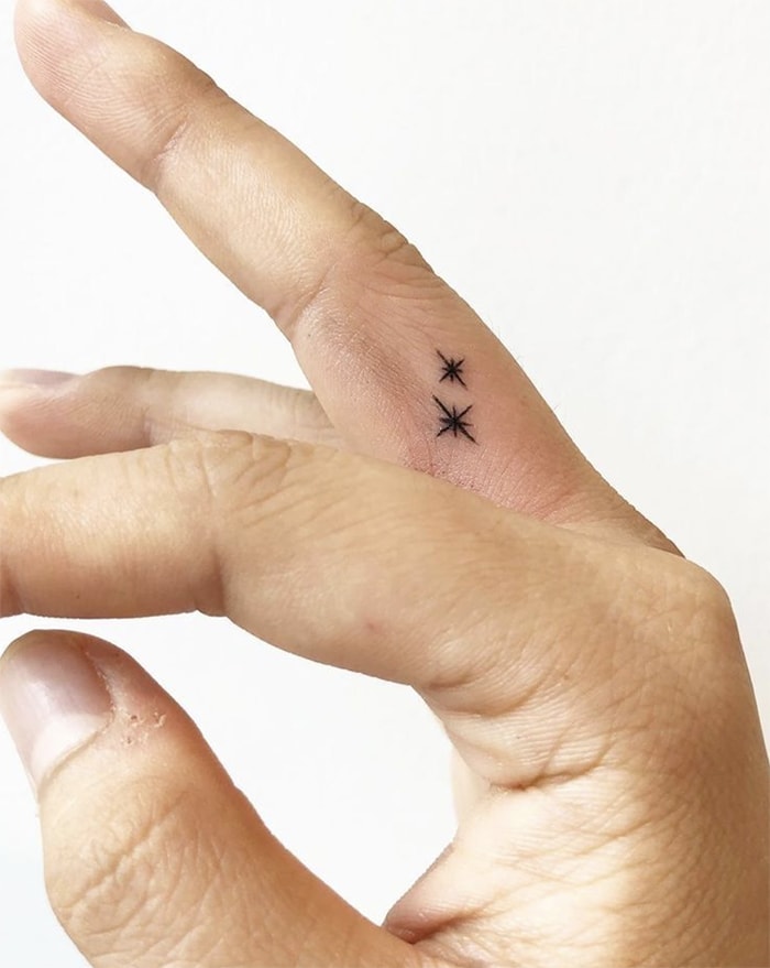 Finger Tattoos - Stars