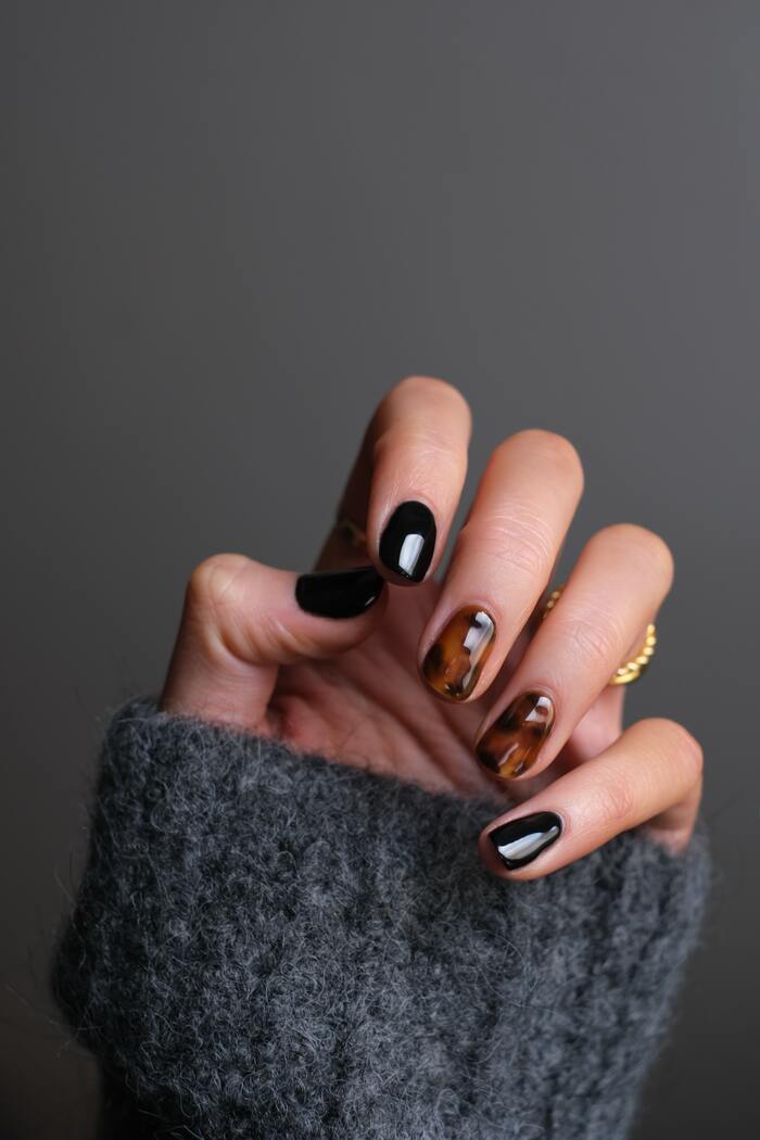 Dip Powder Nails - manicure