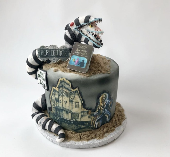 Beetlejuice Cakes - Sandworm