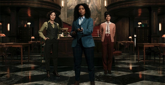 Female James Bond - Angela Bassett
