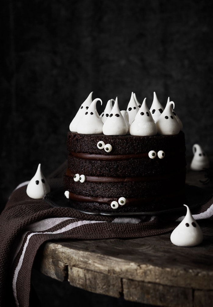 Halloween Cakes - Ghost Meringue