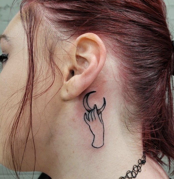 35 Minimalists Behind The Ear Tattoo Ideas You Need To Bookmark