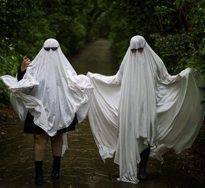 Easy Halloween Costumes - ghosts