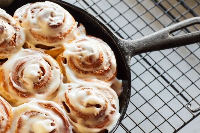 Thanksgiving Desserts - cinnamon rolls