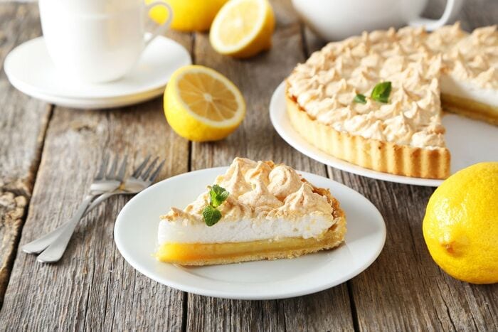 Thanksgiving Desserts - lemon meringue pie
