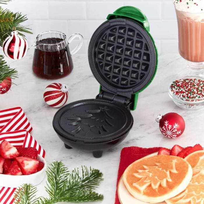 Dash Holiday Mini Maker Set of 4, Heart, Gingerbread and Christmas Tree  Mini Waffle Maker