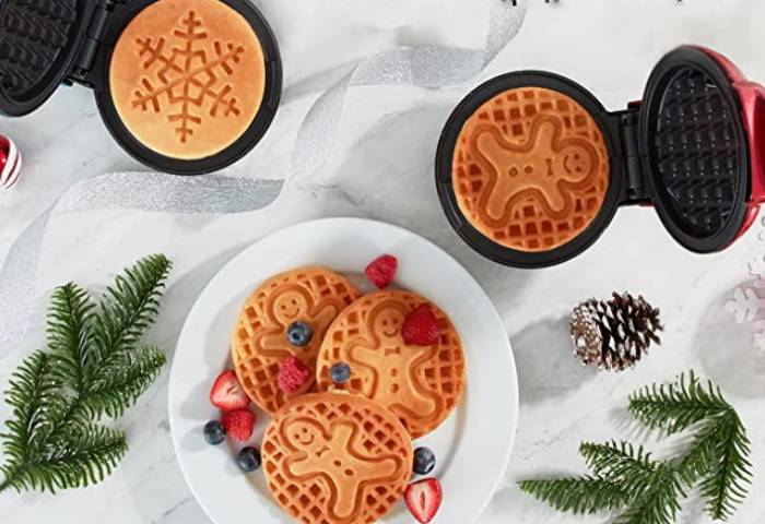 Dash Christmas Mini Waffle Maker 