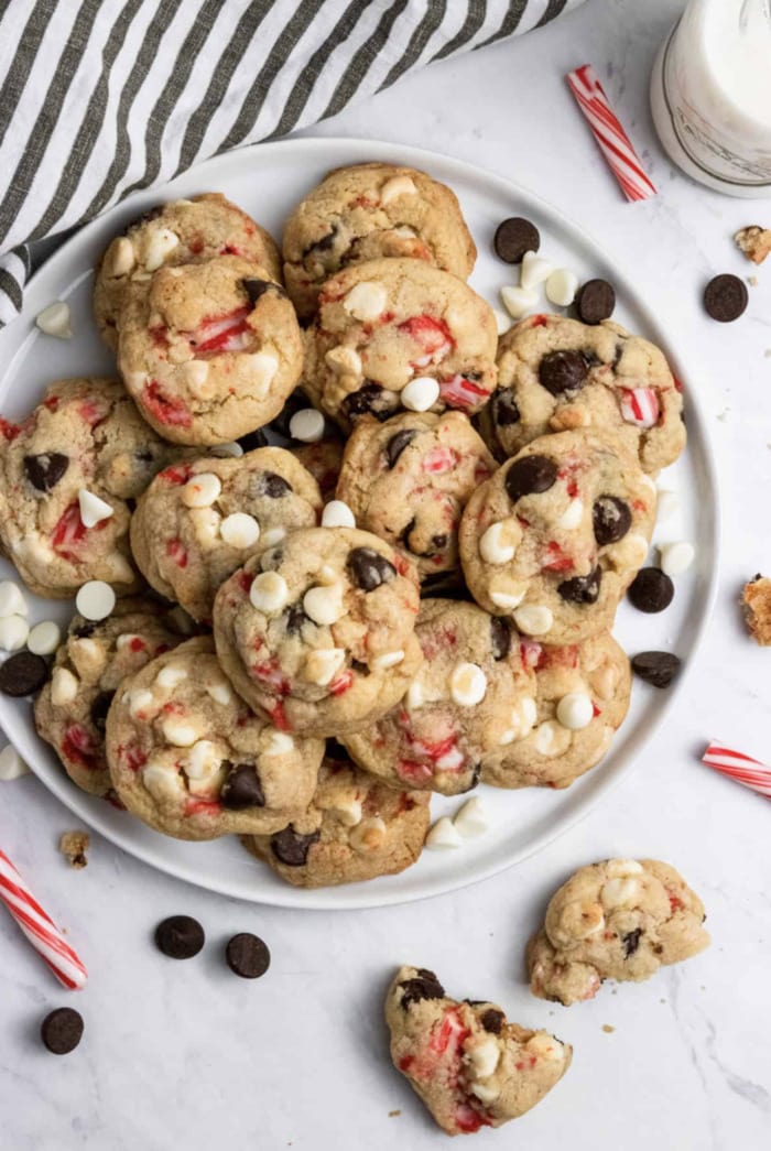 Popular Christmas Cookie in Each State - peppermint chocolate chip cookies