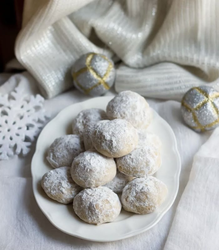 Popular Christmas Cookie in Each State - snowballs