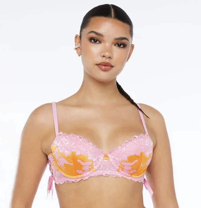 Savage X Fenty Valentine's Day 2022 - Lace'd Up Padded Low Balconette Bra