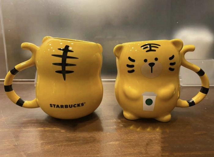 Starbucks 2022 New Year's Cute Tiger 355ml traditional double-layer mu