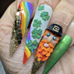 St Patricks Day Nails - Stiletto Pot of Gold Nails